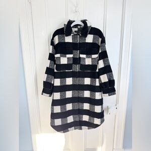 Black & White Checkered/ Plaid Coat/ Shacket – Size Small